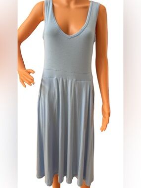 Sleeveless Light Blue V-Neck Midi Dress